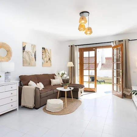 Home2book Stylish Pool & Terrace, Club